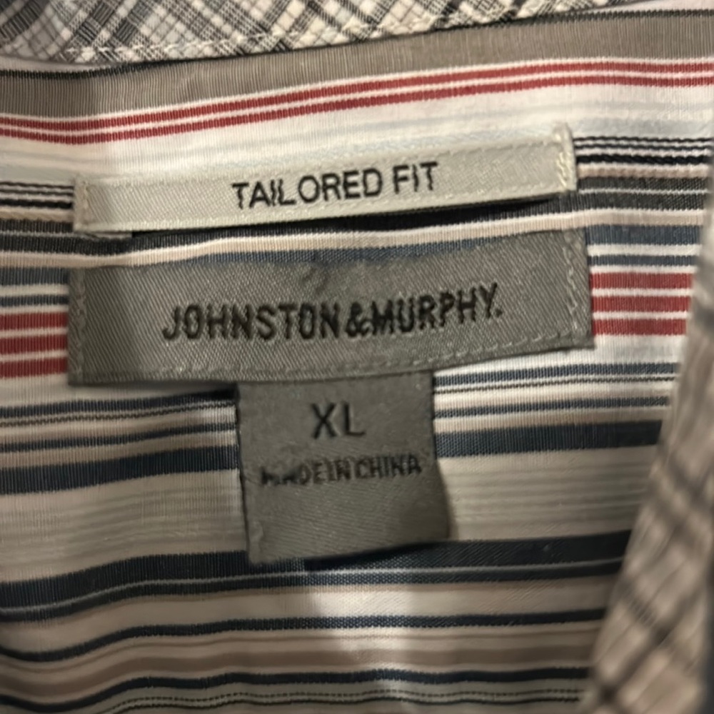 NWOT,XL,BUTTON DOWN,NEVER WORN, Johnson&MurphyWhite red black stripe long sleeve